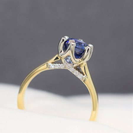 Sapphire Engagement Rings