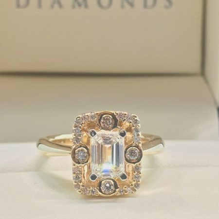 art deco emerald cut engagement rings
