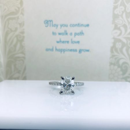 custom oval diamond engagement rings