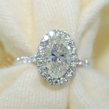 Pavé engagement rings winnipeg