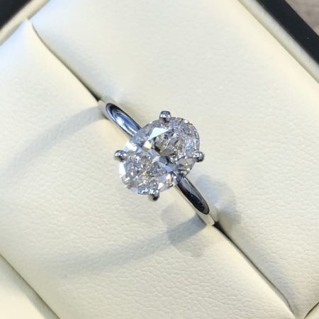 oval engagement ring diamond cut
