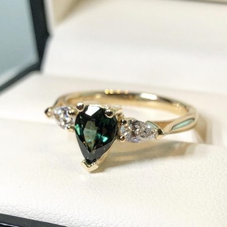 green sapphire gemstone ring winnipeg